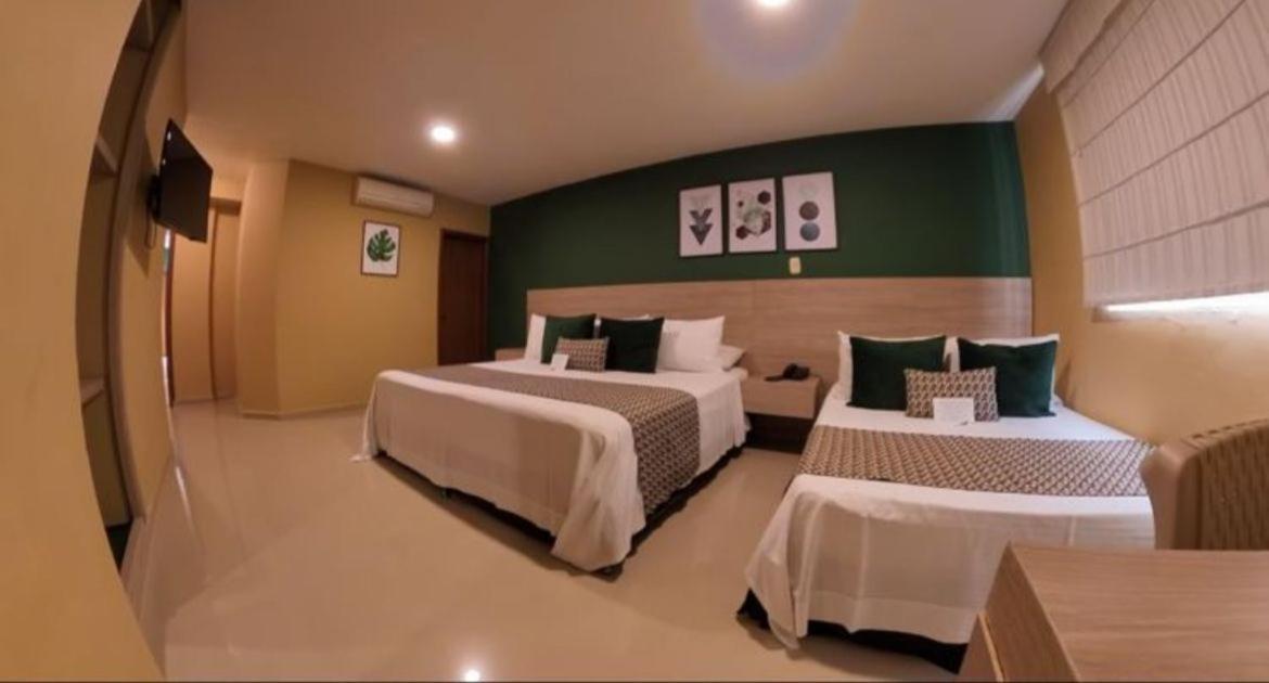 Hotel Prado 34 West ブカラマンガ エクステリア 写真
